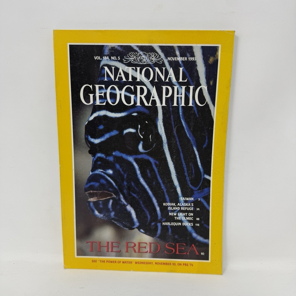 National Geographic Vintage November 1993 - Red Sea Taiwan Kodiak Olmec Ducks